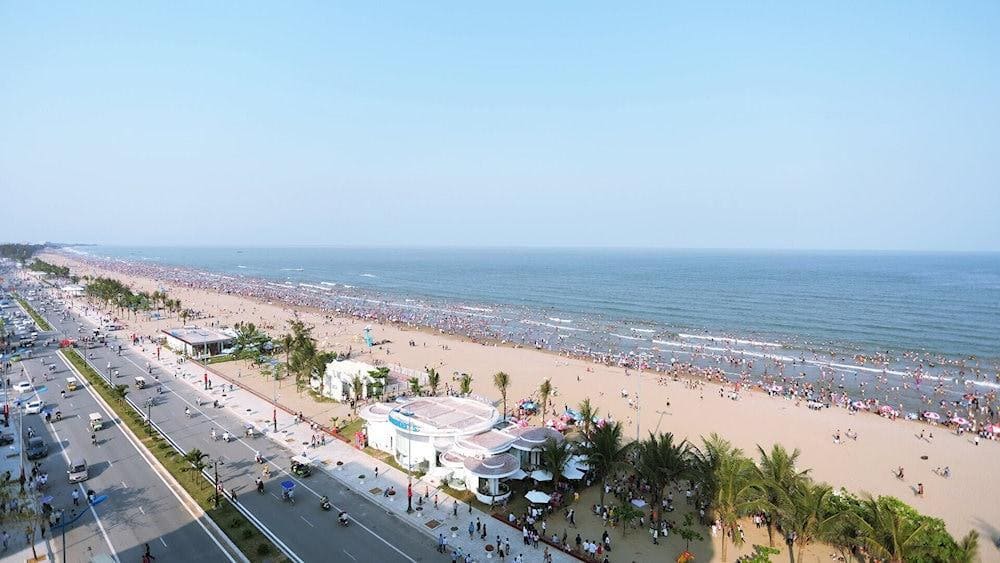 Sam Son Beach A attracts a large number of tourists